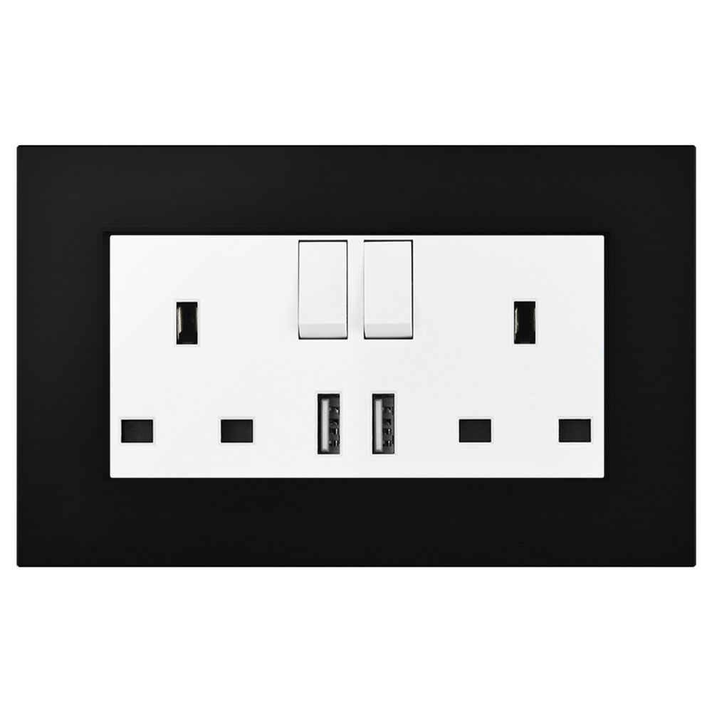 146 Type UK Switched Socket with 2 USB Chargers - White